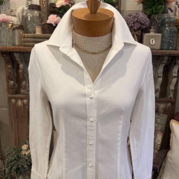 TALBOTS ANNIVERSARY COLLECTION | PIQUE COTTON | PEARL BUTTON DOWN SHIRT BLOUSE - Picture 3 of 6